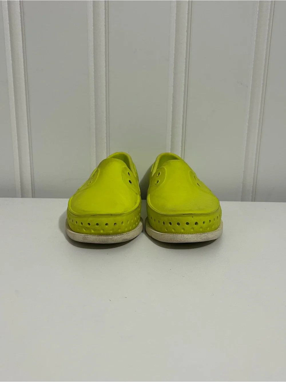 Native Howard Kids Slip-On Casual Shoes in Bright Yellow-Green